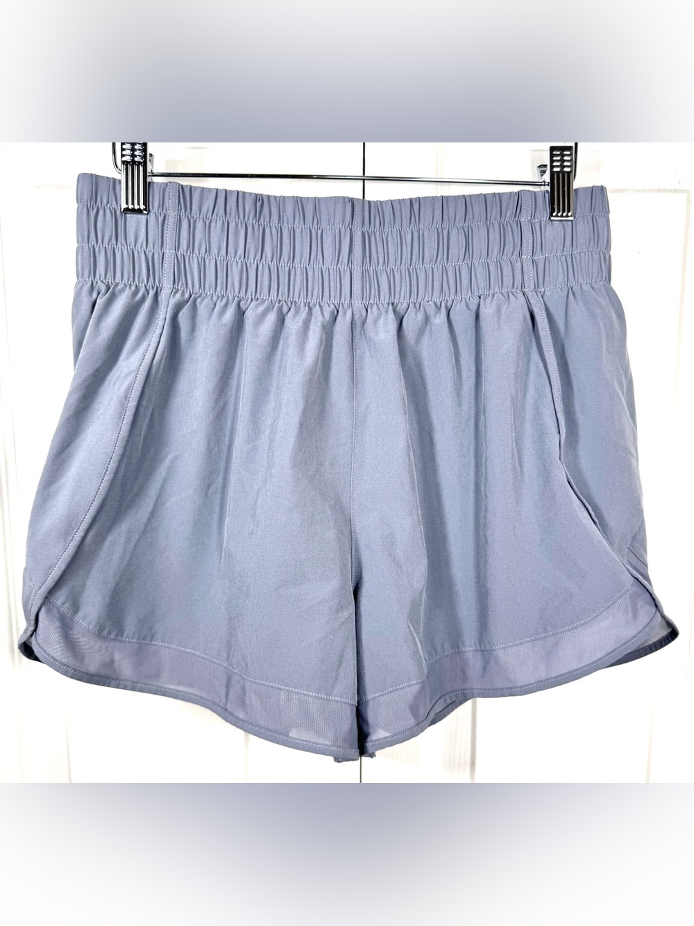 Athleta Mesh Racer Run High Rise 3” Shorts Gossamer Grey/Blue Small